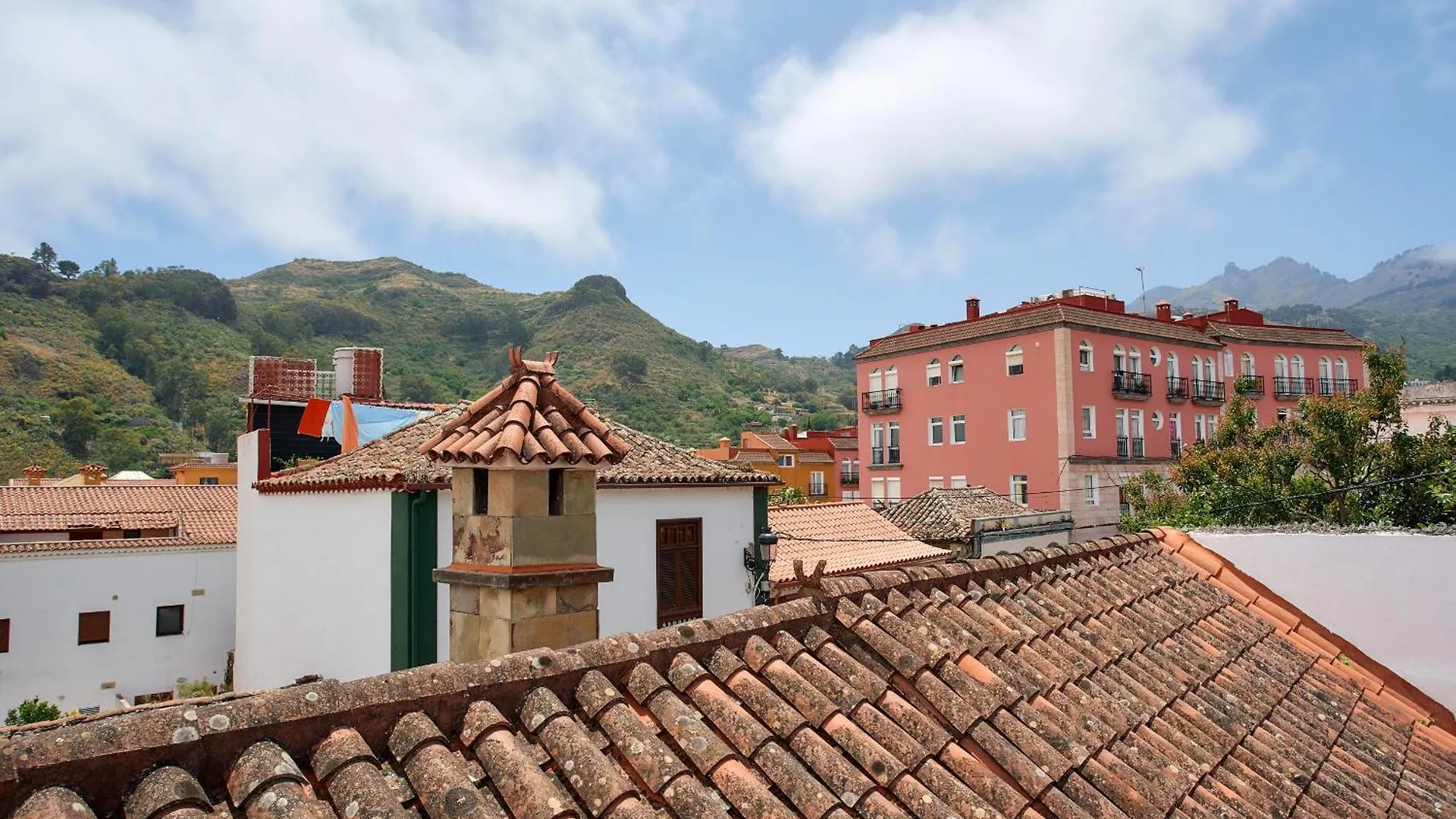 Historic House With A View In The Old Town Villa Vega de San Mateo