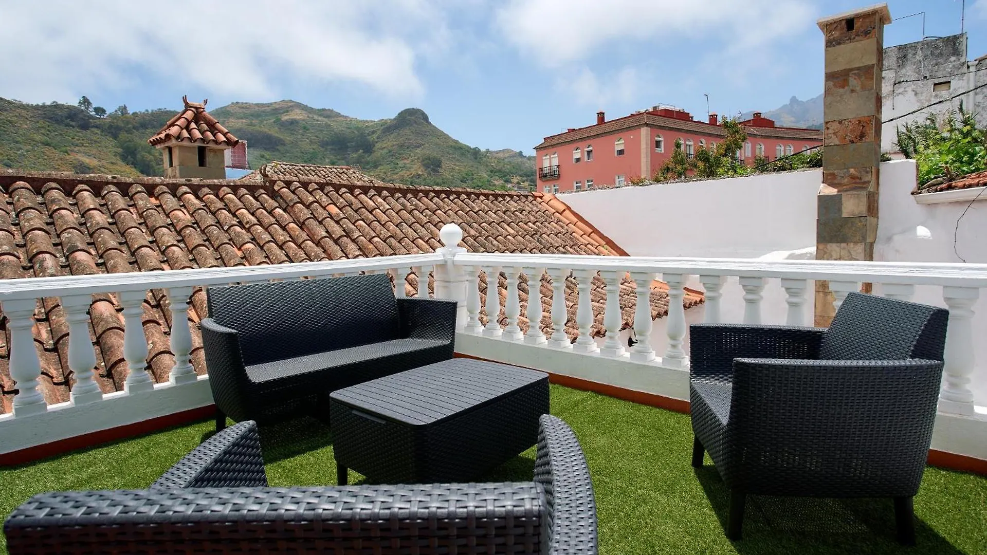 Historic House With A View In The Old Town Villa Vega de San Mateo 0*,  Spain