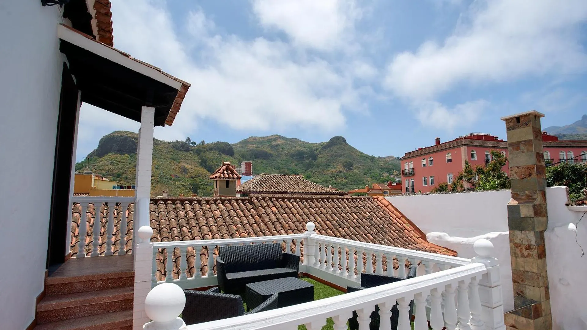 Historic House With A View In The Old Town Villa Vega de San Mateo
